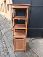 Dřevěný regál ikea                      