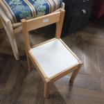Dětská dřevěná židlička                 