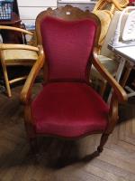 Dubové staré křeslo                     