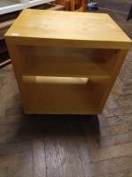 Stolek na kolečkách                     