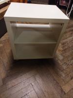 Stolek na kolečkách skladem 2 kusy      